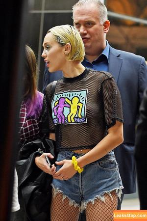 Miley Cyrus photo #0676