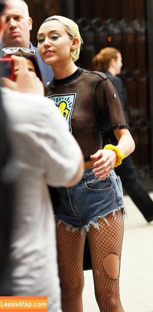 Miley Cyrus photo #0680