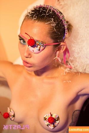 Miley Cyrus photo #0706