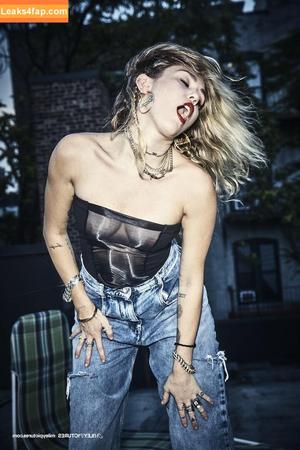 Miley Cyrus photo #0825