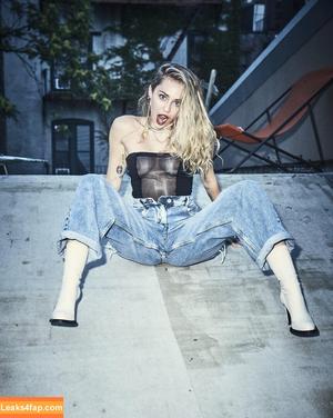 Miley Cyrus photo #0833