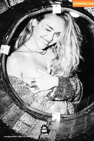 Miley Cyrus photo #0890