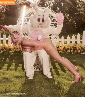 Miley Cyrus photo #0949