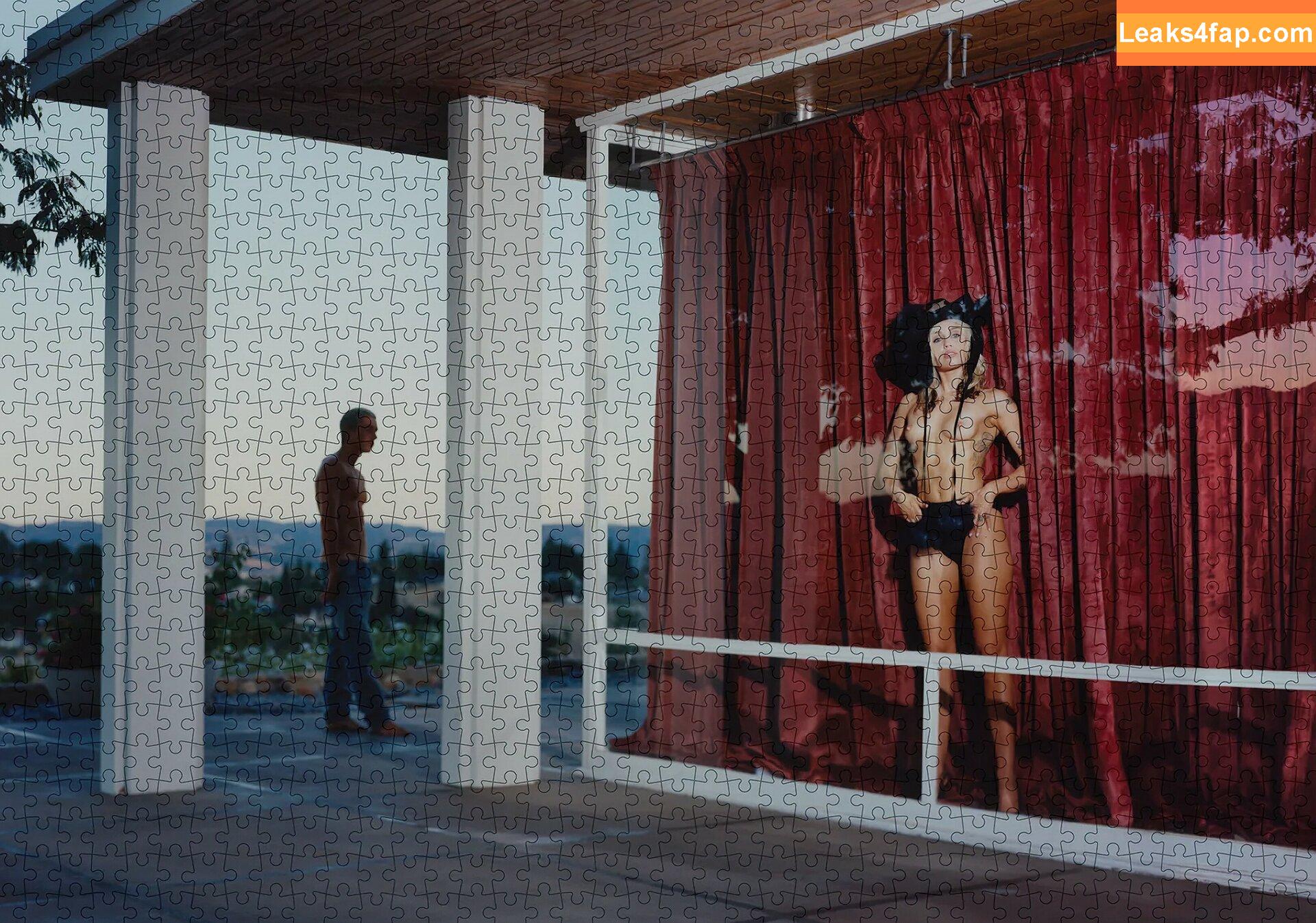 Miley Cyrus / https: / mileycyrus leaked photo photo #1035