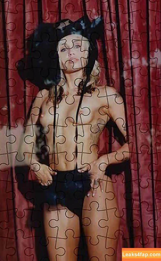 Miley Cyrus / https: / mileycyrus leaked photo photo #1038
