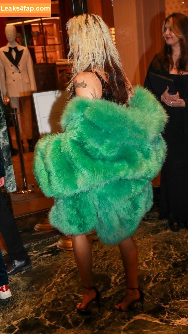 Miley Cyrus / https: / mileycyrus leaked photo photo #1102