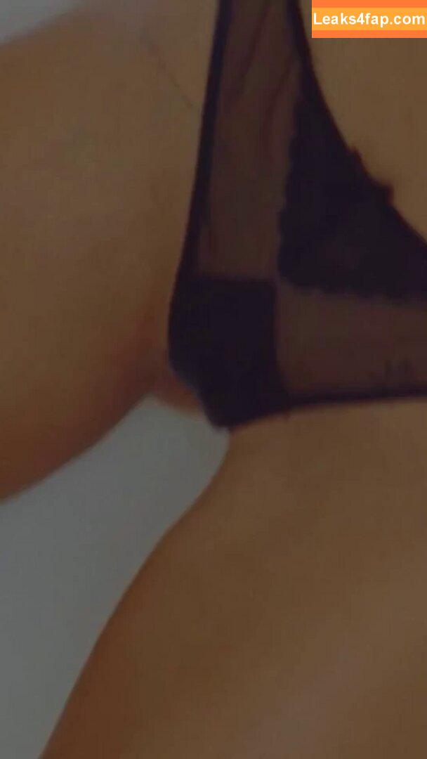 Miley Cyrus / https: / mileycyrus leaked photo photo #1153