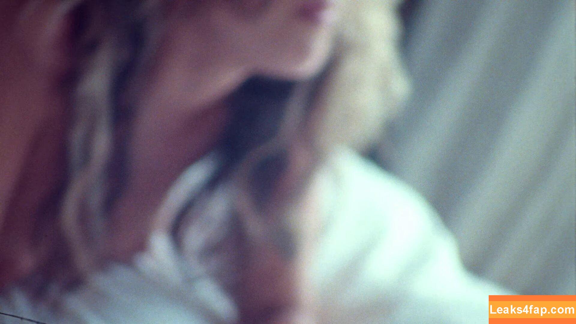 Miley Cyrus / https: / mileycyrus leaked photo photo #1181