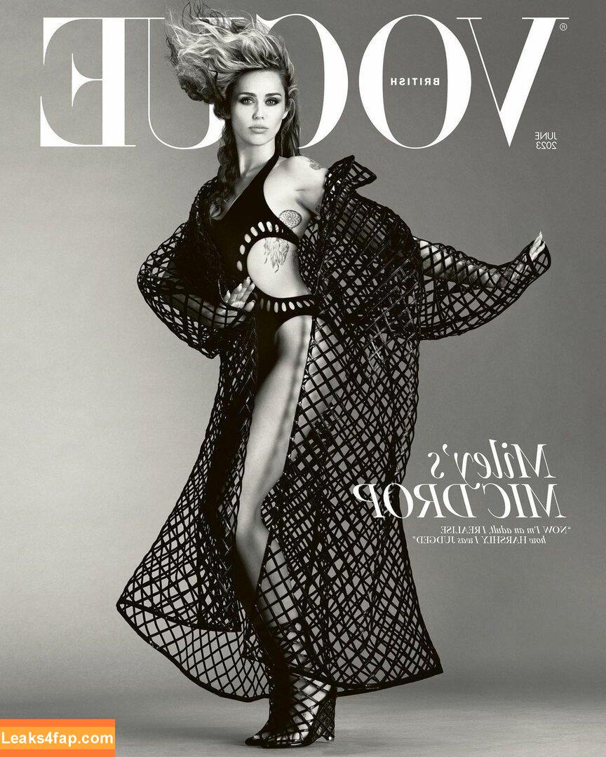 Miley Cyrus / https: / mileycyrus leaked photo photo #1189