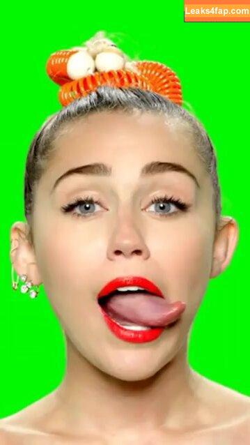 Miley Cyrus / https: / mileycyrus leaked photo photo #1236