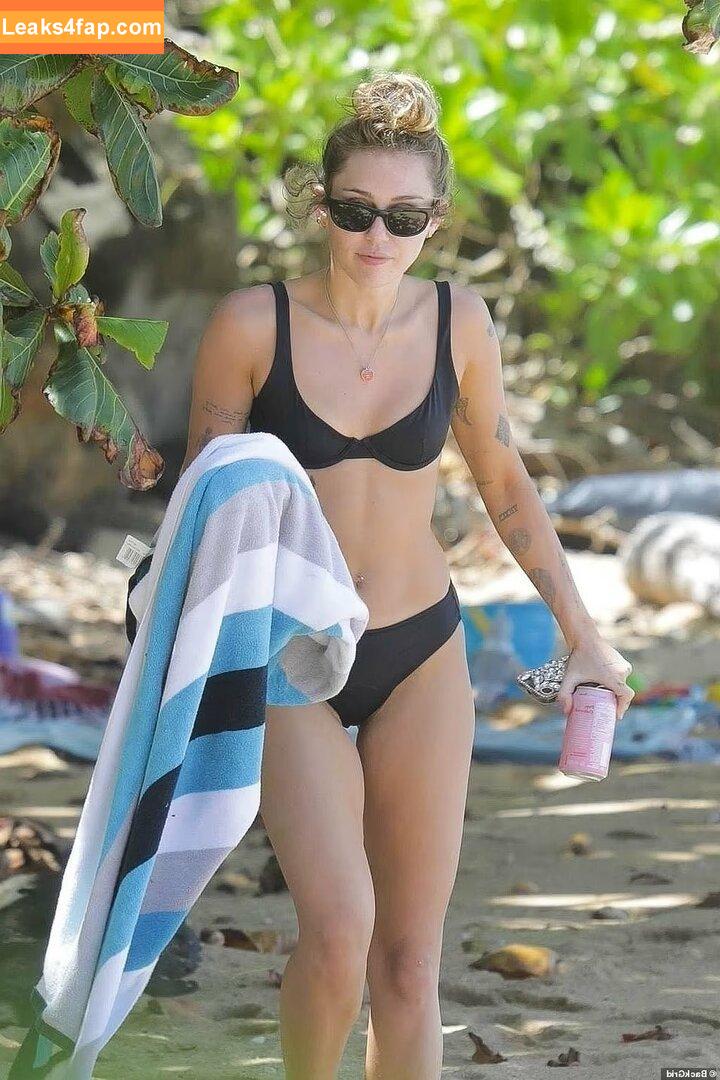 Miley Cyrus / https: / mileycyrus leaked photo photo #1281