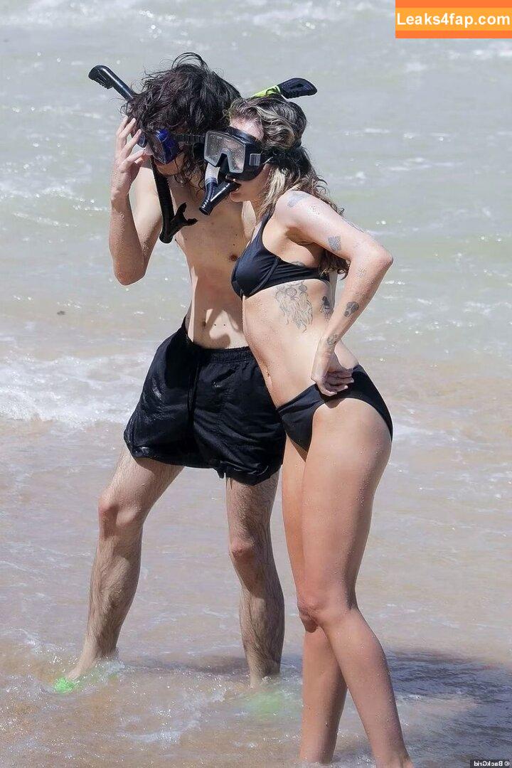 Miley Cyrus / https: / mileycyrus leaked photo photo #1289