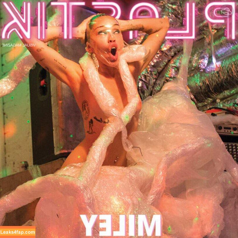 Miley Cyrus / https: / mileycyrus leaked photo photo #1350