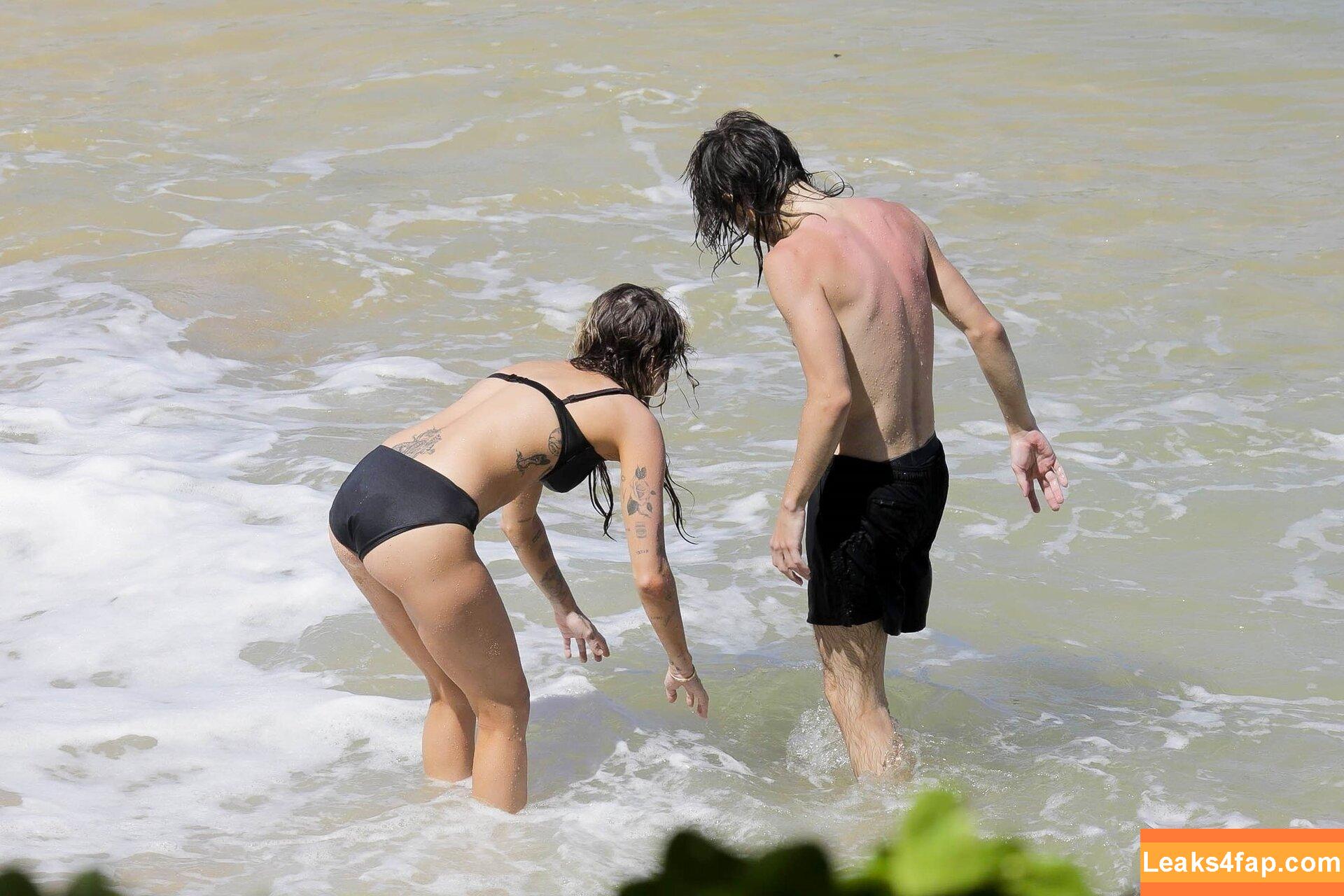 Miley Cyrus / https: / mileycyrus leaked photo photo #1355