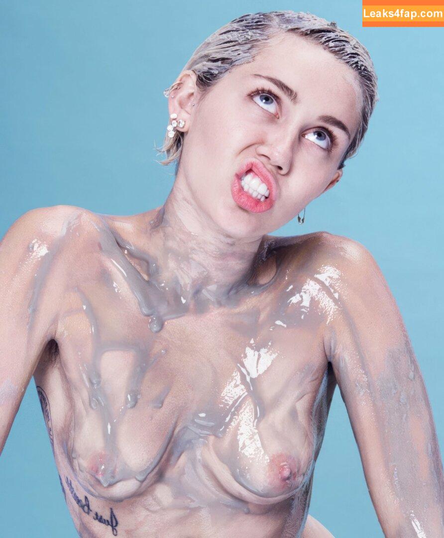 Miley Cyrus / https: / mileycyrus leaked photo photo #1373