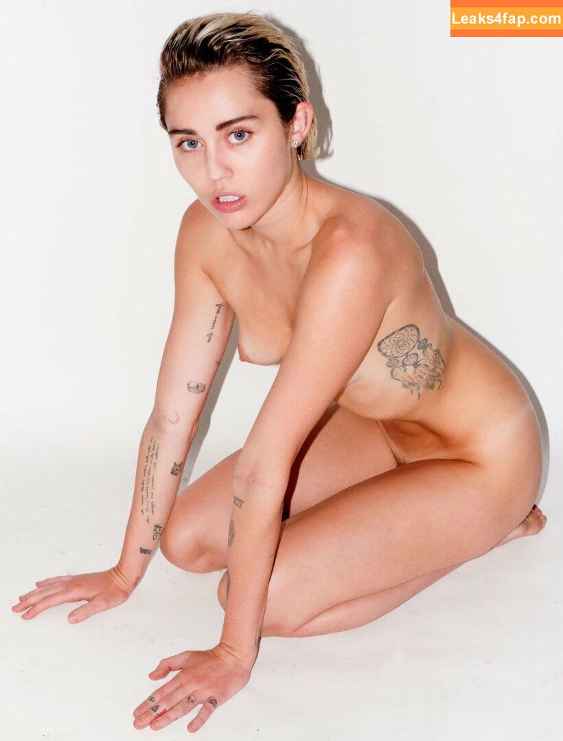Miley Cyrus / https: / mileycyrus leaked photo photo #1396