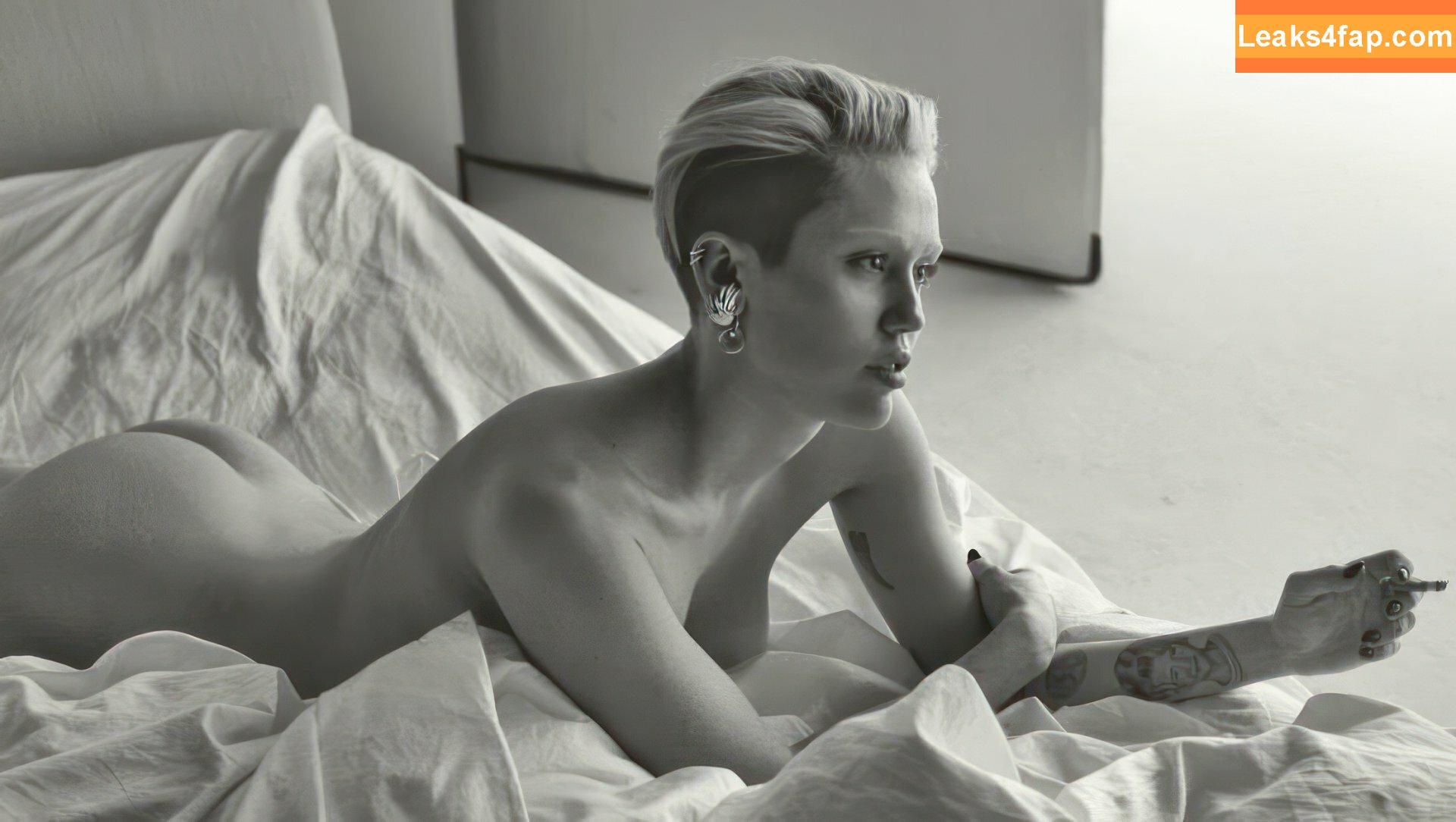 Miley Cyrus / https: / mileycyrus слитое фото фото #1413