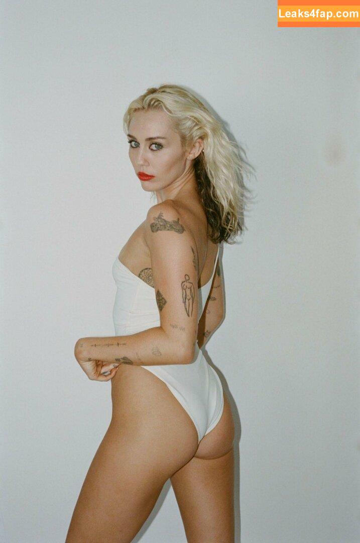 Miley Cyrus / https: / mileycyrus leaked photo photo #1504