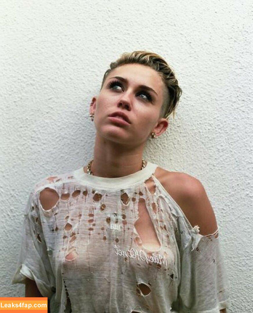 Miley Cyrus / https: / mileycyrus leaked photo photo #1529