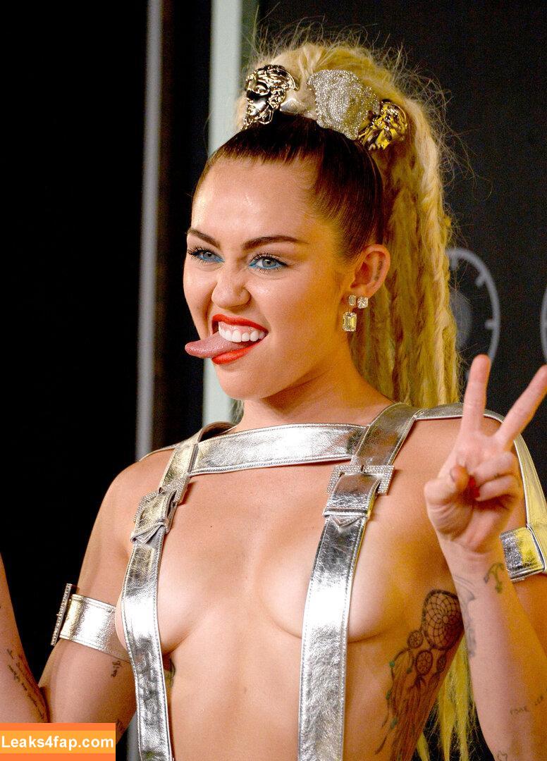 Miley Cyrus / MileyCyrus leaked photo photo #1561