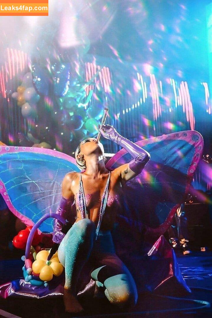 Miley Cyrus / MileyCyrus leaked photo photo #1605