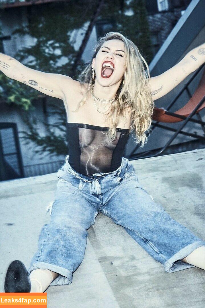 Miley Cyrus / MileyCyrus leaked photo photo #1669