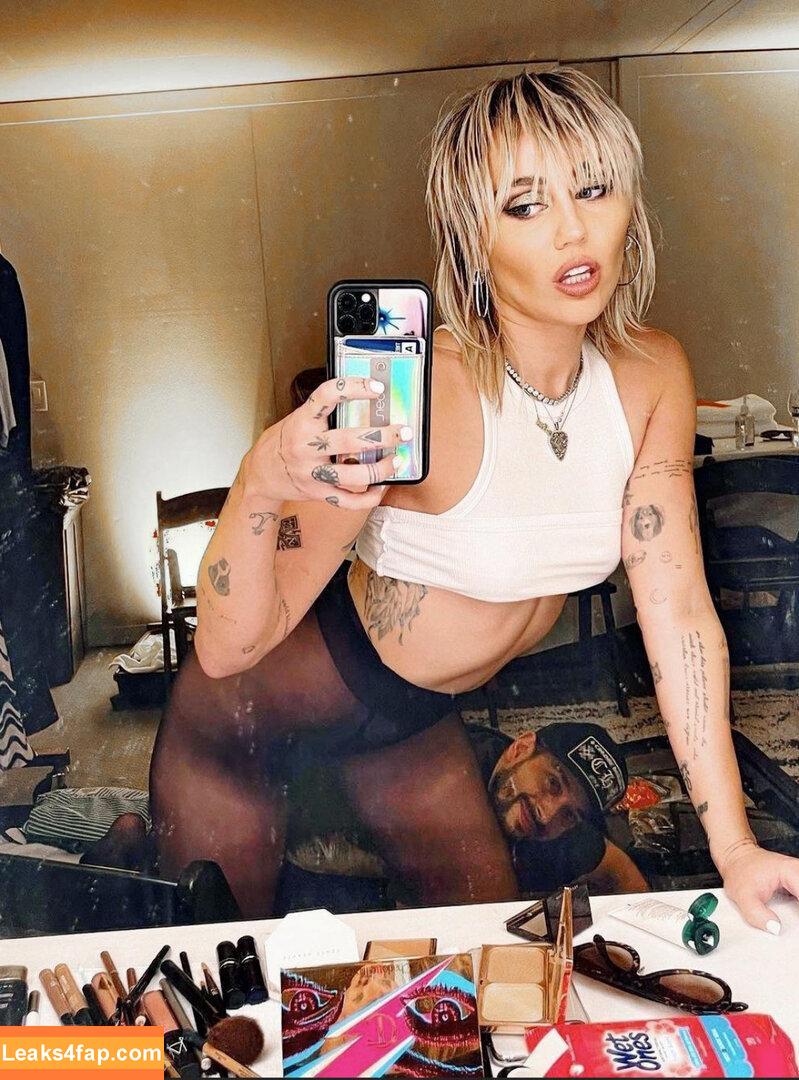 Miley Cyrus / MileyCyrus leaked photo photo #1683