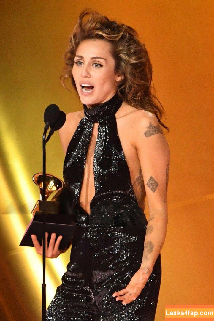 Miley Cyrus / MileyCyrus leaked photo photo #1707