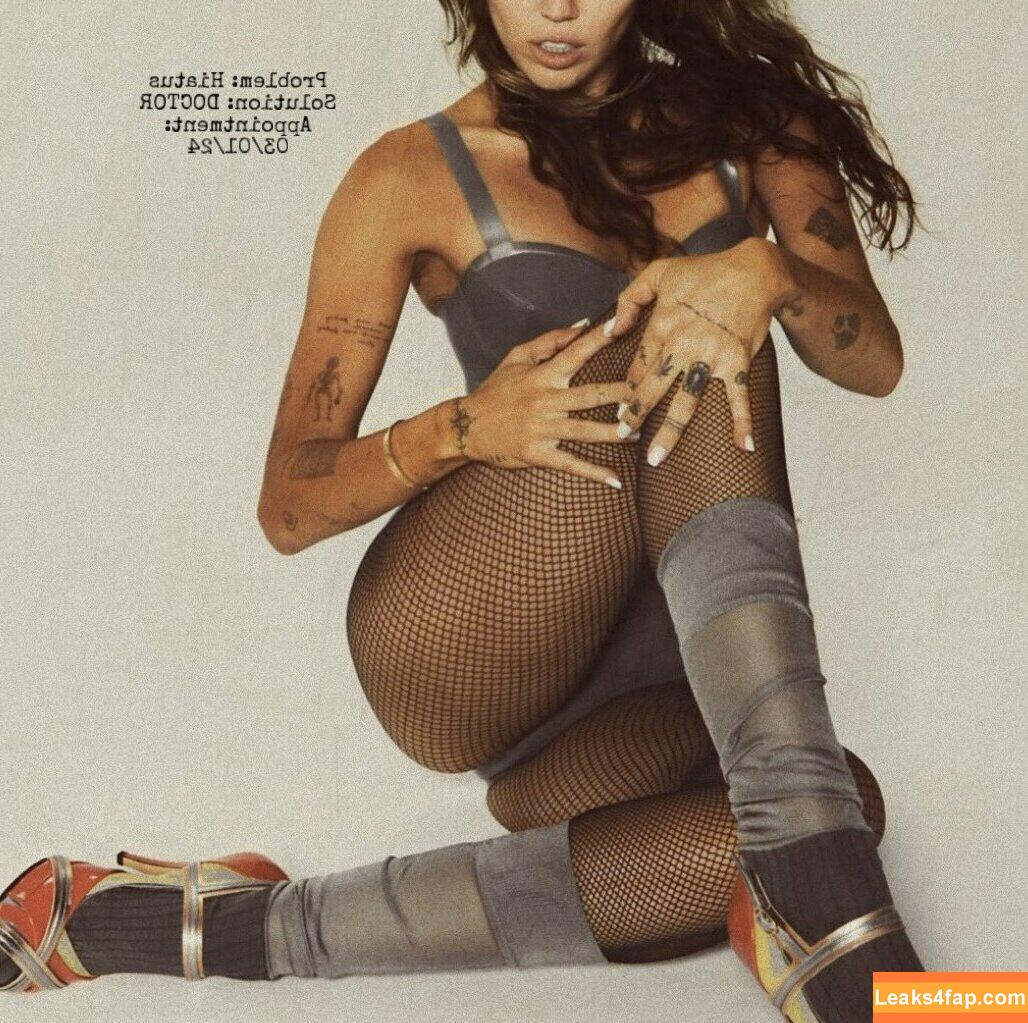 Miley Cyrus / https: / mileycyrus leaked photo photo #1780