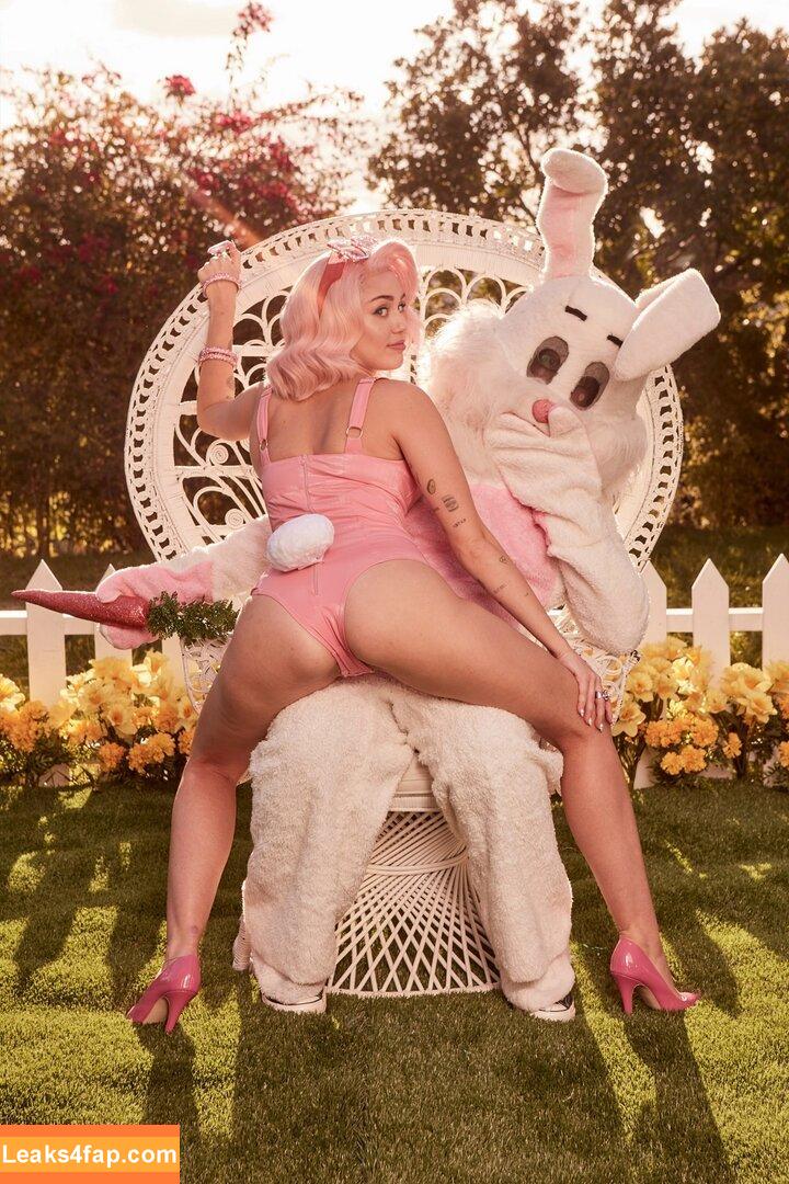 Miley Cyrus / https: / mileycyrus leaked photo photo #1816