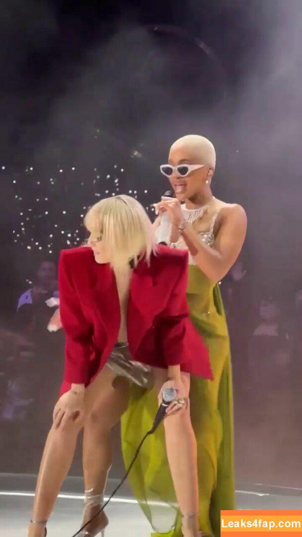 Miley Cyrus / https: / mileycyrus слитое фото фото #1820