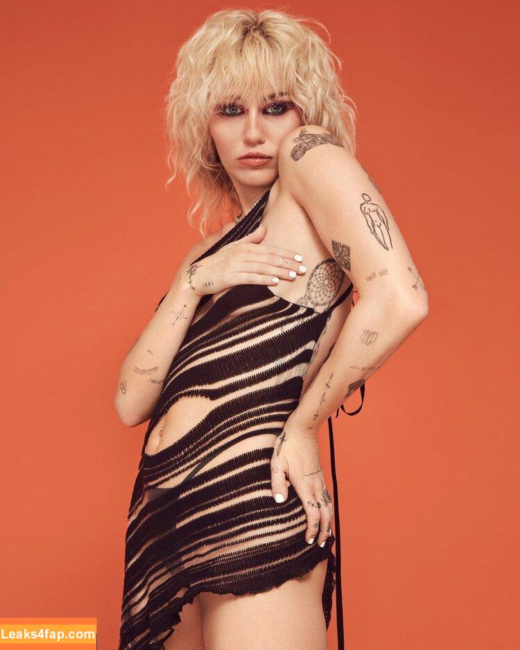 Miley Cyrus / https: / mileycyrus leaked photo photo #1843