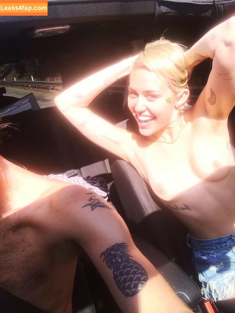 Miley Cyrus / https: / mileycyrus leaked photo photo #1860