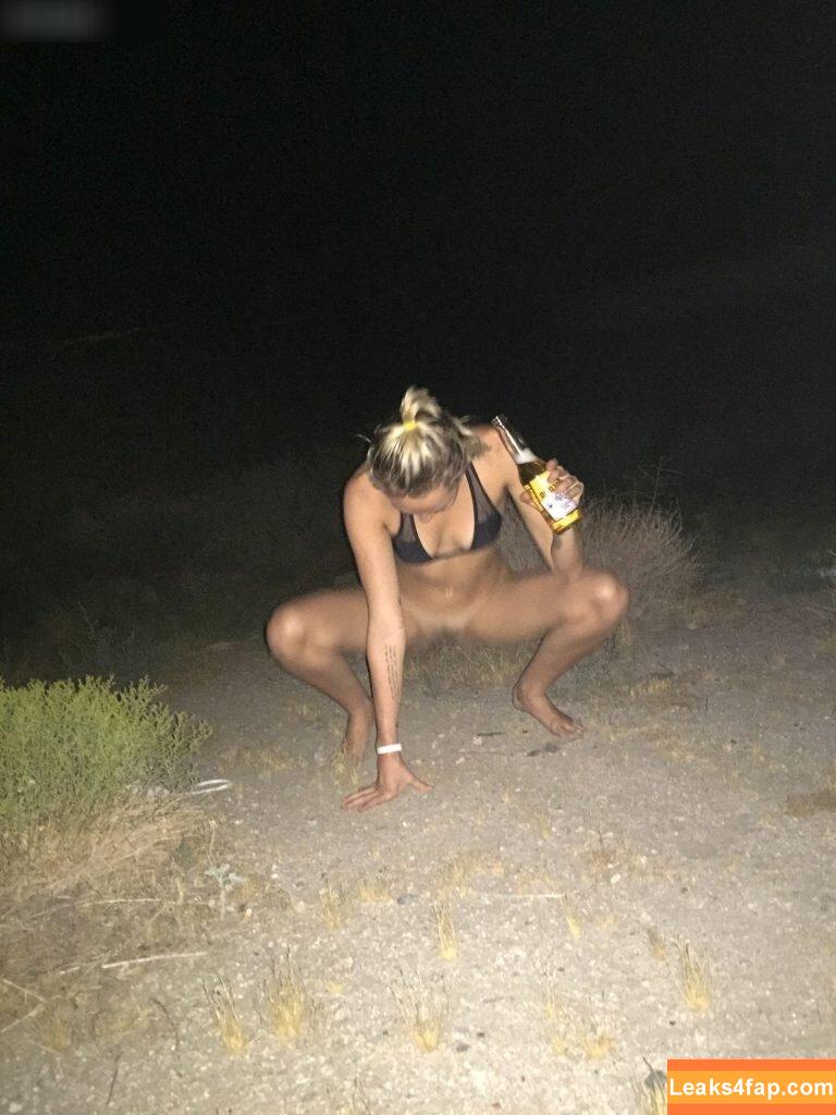Miley Cyrus / https: / mileycyrus leaked photo photo #1904