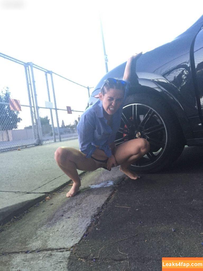 Miley Cyrus / https: / mileycyrus leaked photo photo #1905