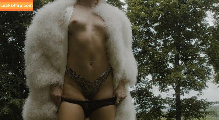 Miley Cyrus / https: / mileycyrus leaked photo photo #1912