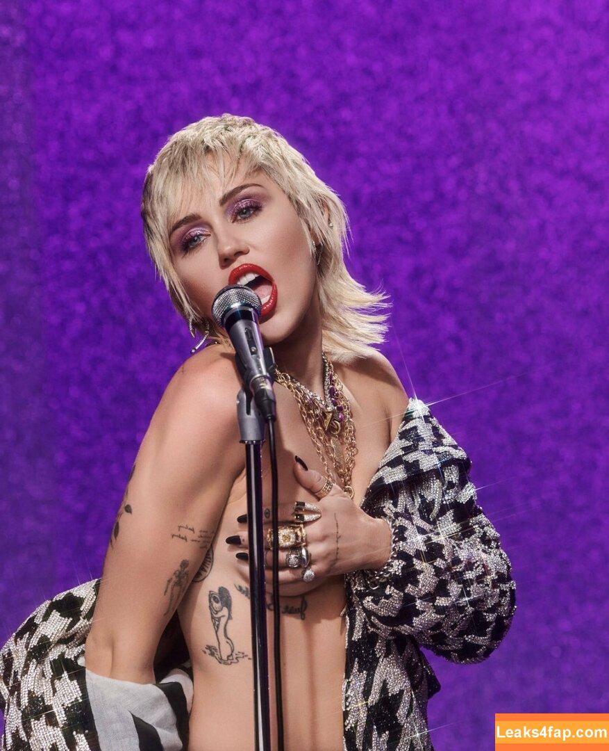 Miley Cyrus / https: / mileycyrus leaked photo photo #1915