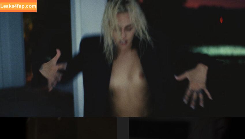 Miley Cyrus / https: / mileycyrus leaked photo photo #1934
