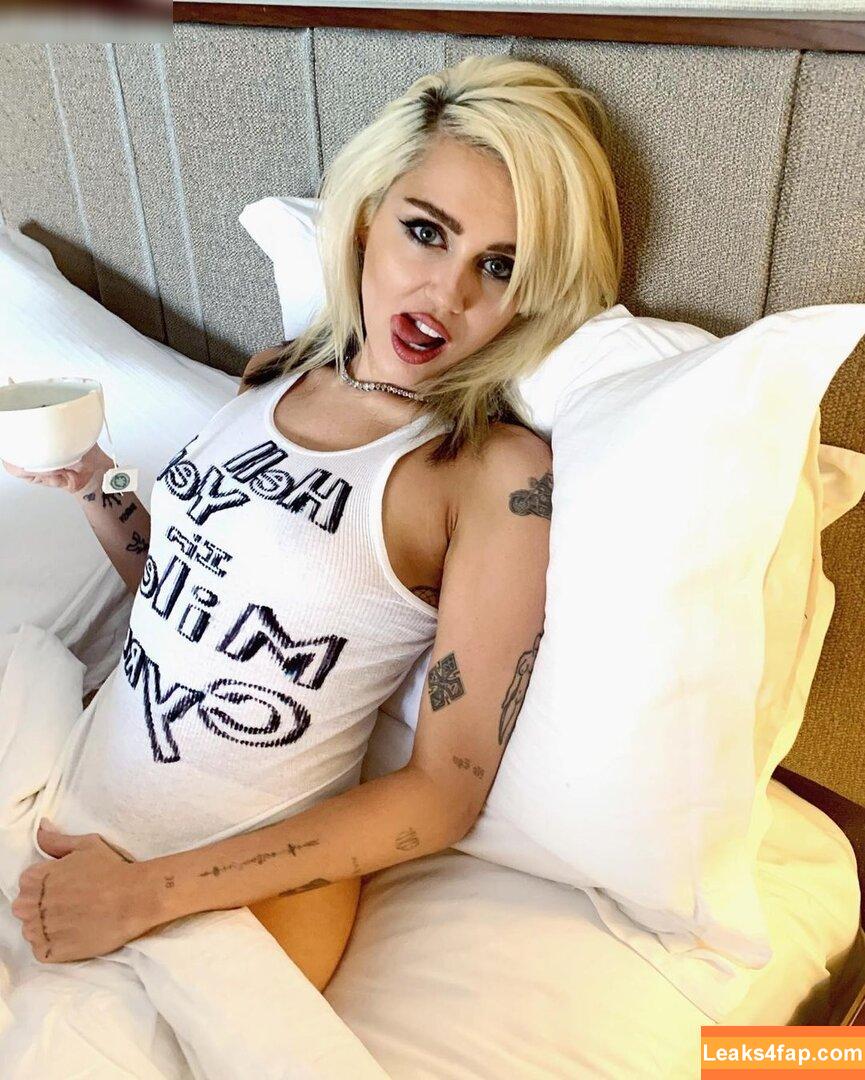 Miley Cyrus / https: / mileycyrus leaked photo photo #1984