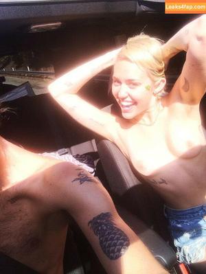 Miley Cyrus photo #1060