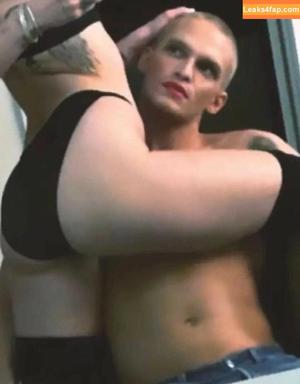 Miley Cyrus photo #1076