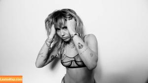 Miley Cyrus photo #1089