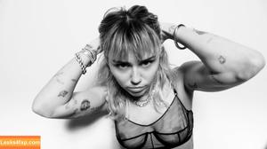 Miley Cyrus photo #1090
