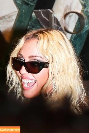 Miley Cyrus photo #1105