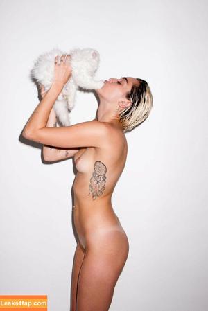 Miley Cyrus photo #1228