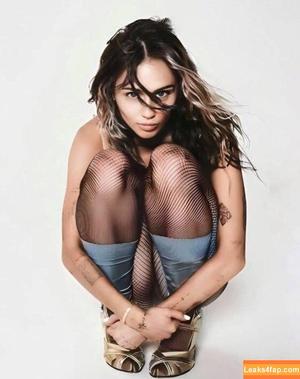 Miley Cyrus photo #1242