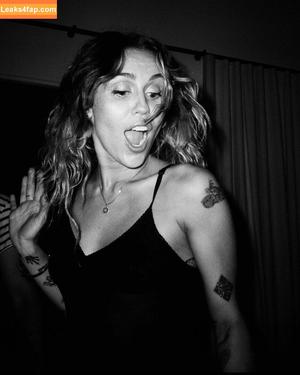 Miley Cyrus photo #1291