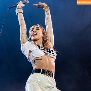 Miley Cyrus photo #1314