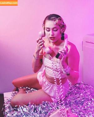 Miley Cyrus photo #1328