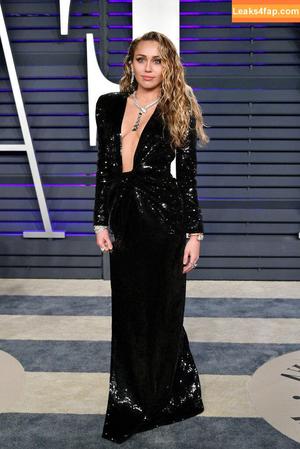 Miley Cyrus photo #1331